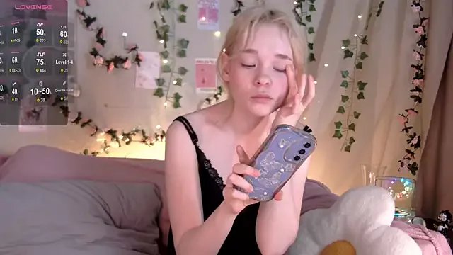 Kellybbface on StripChat