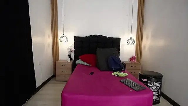 KENDALL_ART on StripChat