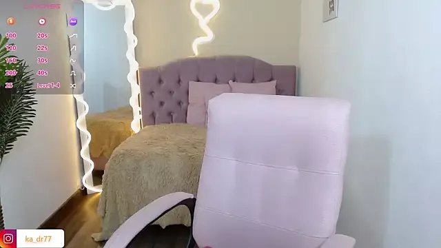 kendra_tay on StripChat