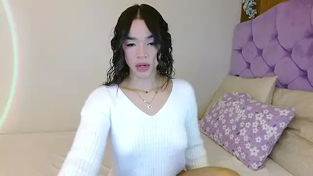 Offline kiarablue on StripChat