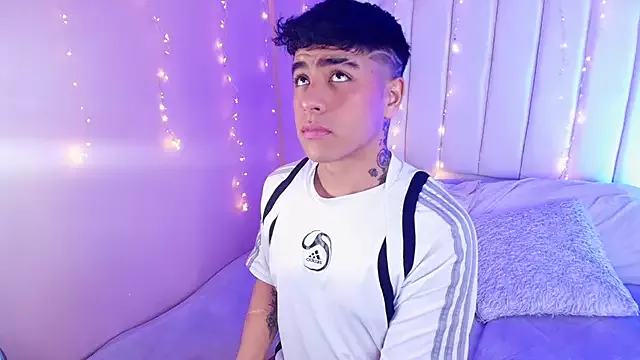 Offline kiing_azahell on StripChat