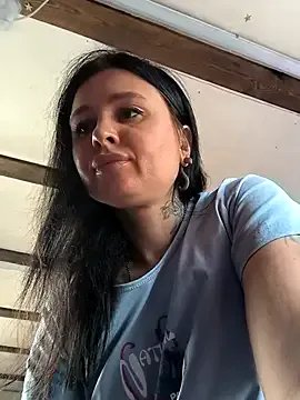 KikiXRed on StripChat