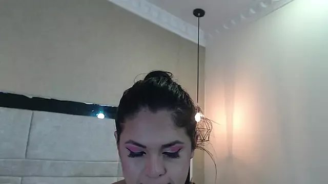 kimCosseyy on StripChat