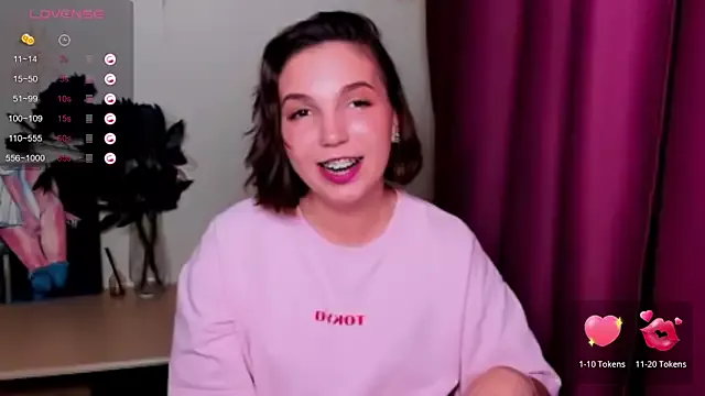 Offline KindHazelHere_ on StripChat