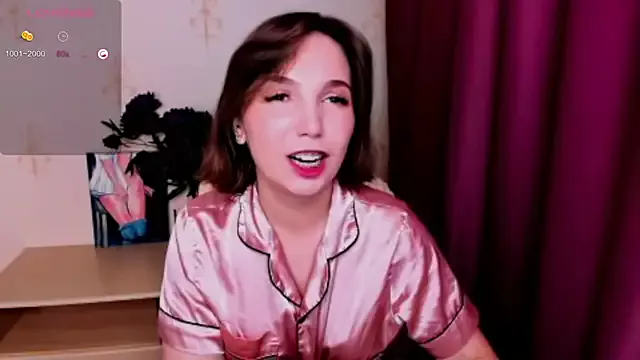 Offline KindHazelHere_ on StripChat