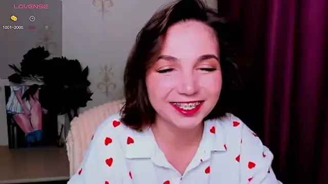 Offline KindHazelHere_ on StripChat