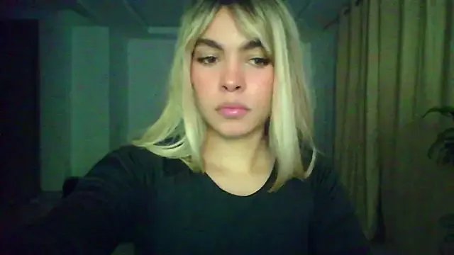 Kiri_Cutee on StripChat