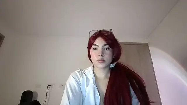 Kiri_Cutee on StripChat