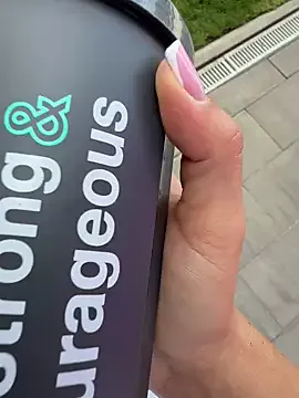 Offline KirstieVegas on StripChat