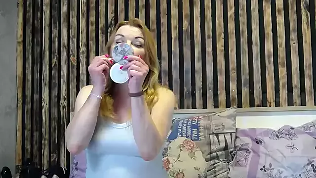 Kisi_Lovi on StripChat 