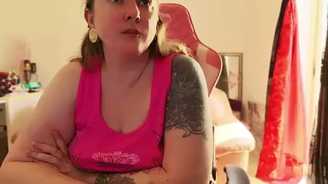 kisicaxx on StripChat