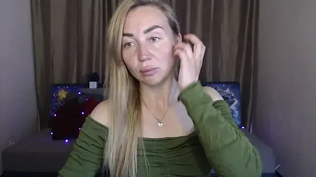 Offline Kiss_julli88I on StripChat