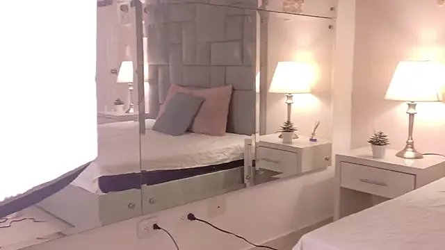 KITY_HILL on StripChat