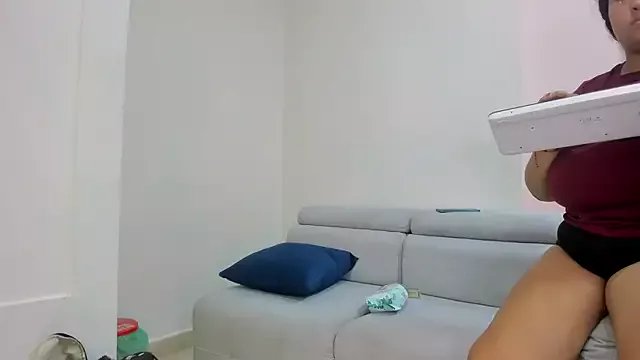 KITY_HILL on StripChat