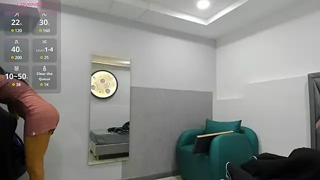 klariz09 on StripChat