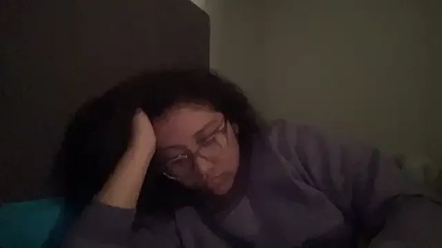 Kmiii21 on StripChat