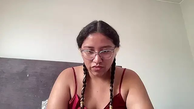 Kmiii21 on StripChat