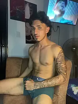 Offline Kriss_Edwards on StripChat