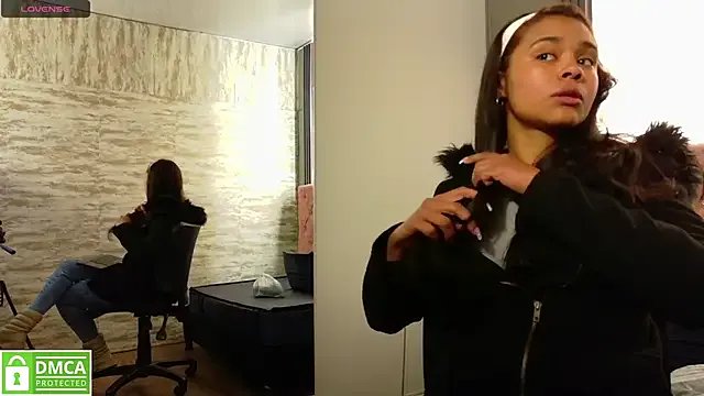 Kristall_06 on StripChat