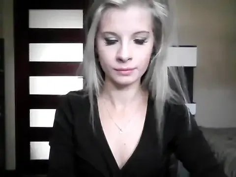 KristineGlow on StripChat