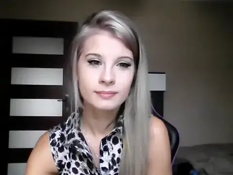 KristineGlow on StripChat