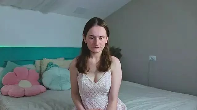 L1ittle_kitty_ on StripChat