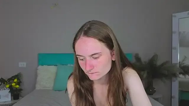 L1ittle_kitty_ on StripChat