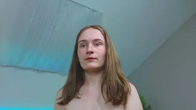 L1ittle_kitty_ on StripChat