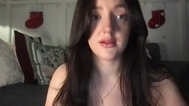 laceyjames24 on StripChat