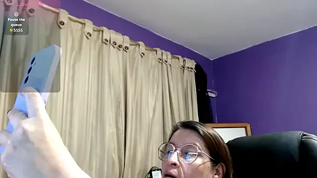 Offline Lady_Sofhia on StripChat