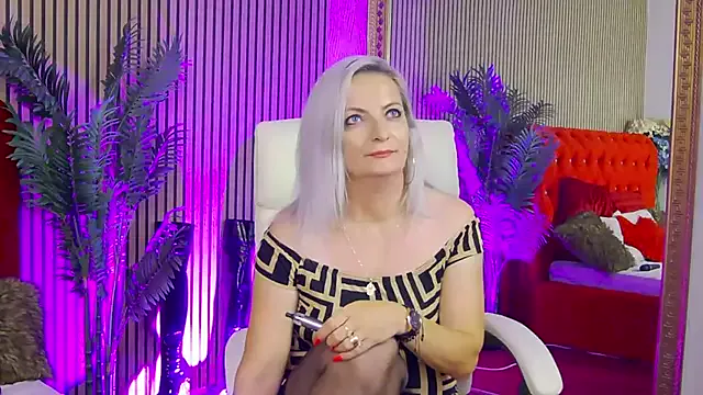 Offline LadyTouch on StripChat