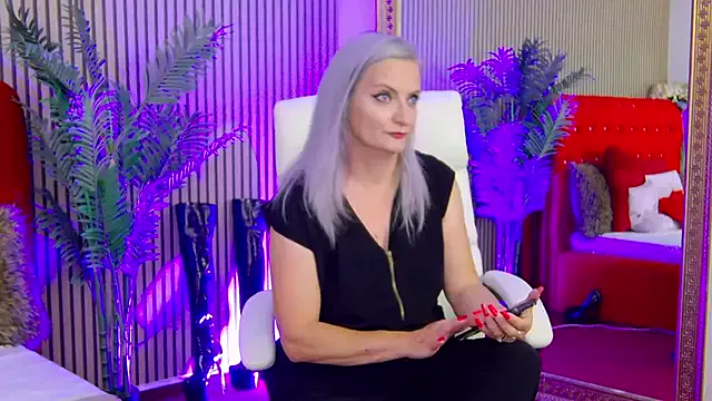 Offline LadyTouch on StripChat