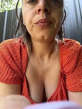 ladywithbigass on StripChat