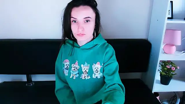 LaimaV_ on StripChat