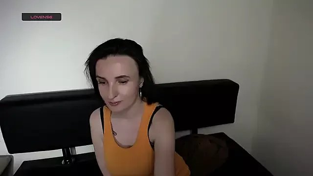 LaimaV_ on StripChat