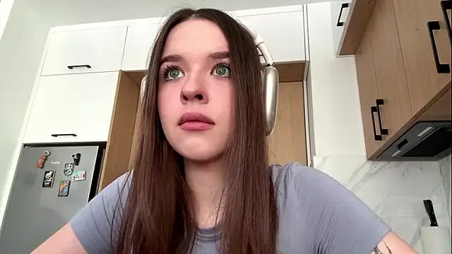 LakishaQuattlebaum — Close-up of licking lips + quiet 