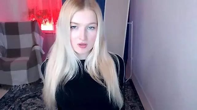 Laly_Peach on StripChat