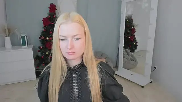 Laly_Peach on StripChat