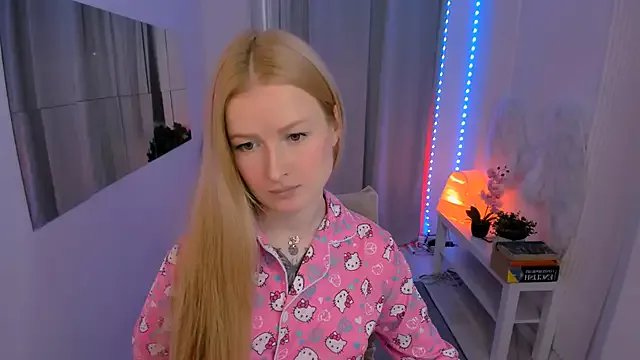 Laly_Peach on StripChat