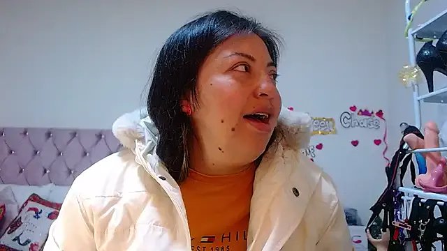 lanaqueen699 on StripChat