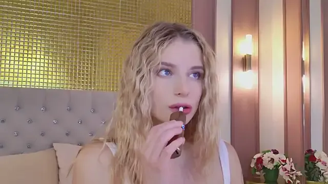 LanaSparks on StripChat 