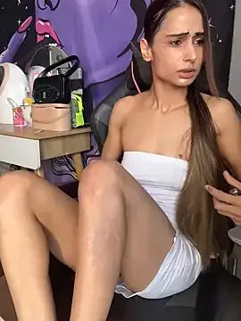 LaPetitechienne1 on StripChat