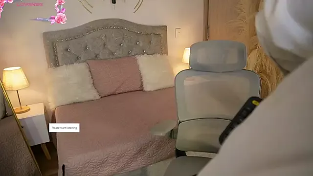 Offline LaraBaker on StripChat