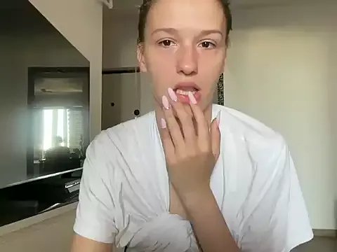 LaraStone69 on StripChat