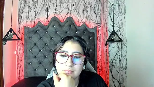 larissa01_ on StripChat