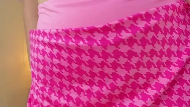 LARSONMIA on StripChat