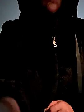 lasexycoquine59 — Je met une tenue rouge sexy