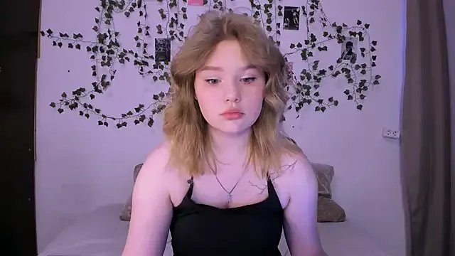 LaseyMoon on StripChat