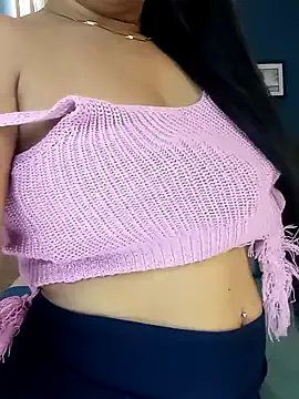 Lashmy111 on StripChat