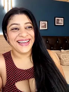 Lashmy111 on StripChat